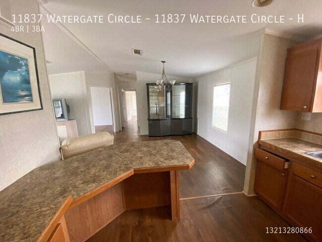 Photo - 11837 Watergate Cir Apartment