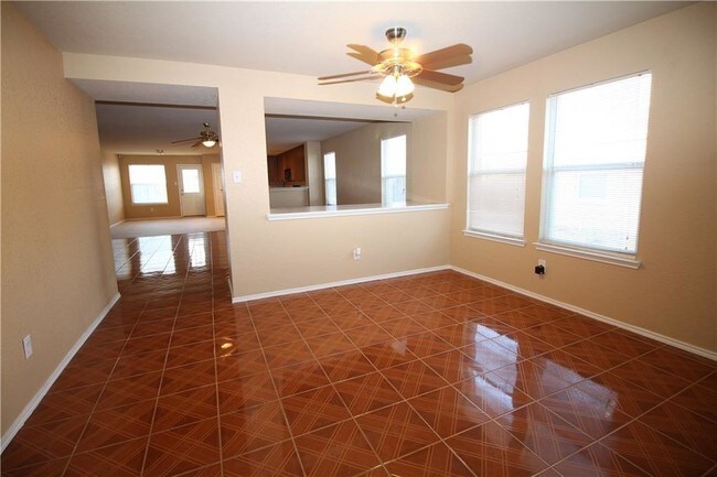Building Photo - 2420 Arroyo Springs Dr