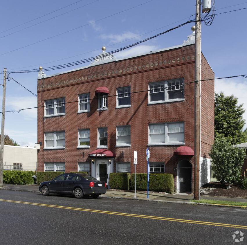 Primary Photo - Belmont St. Apartments
