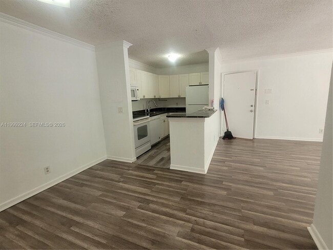 Building Photo - 10773 Cleary Blvd