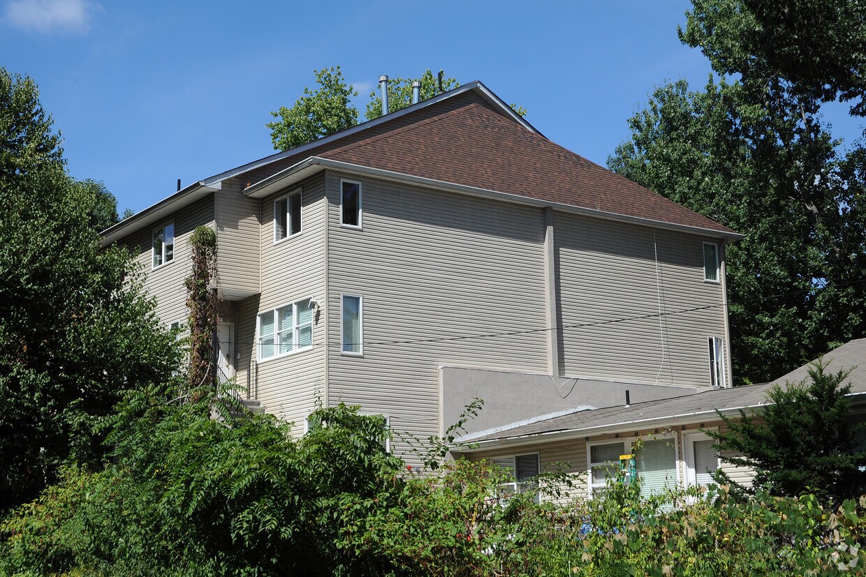 Foto del edificio - 141 Blauvelt Rd