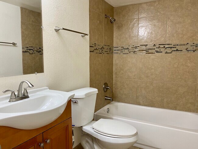 Foto del edificio - 349 N 11th St