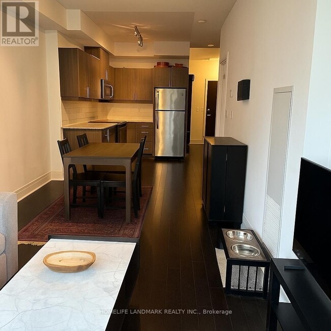 Building Photo - 17 Kenaston Gardens