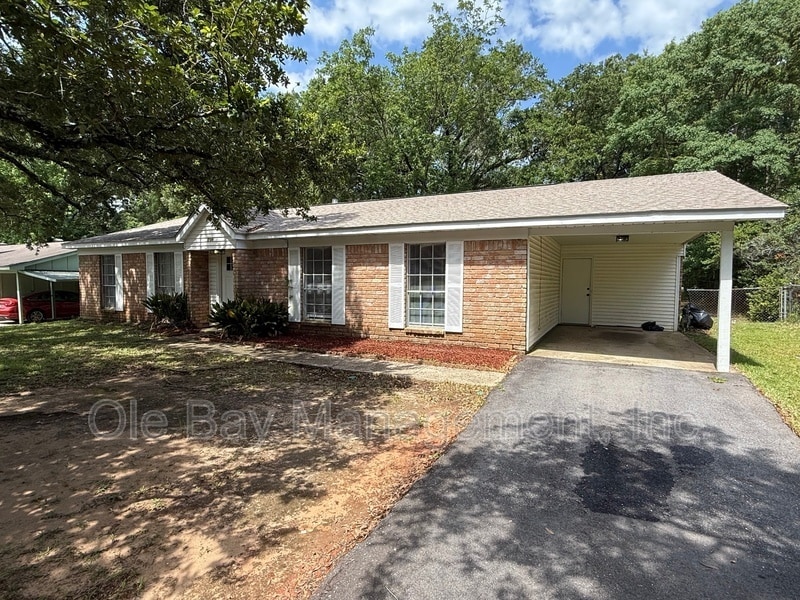 Primary Photo - 1704 Andover Blvd