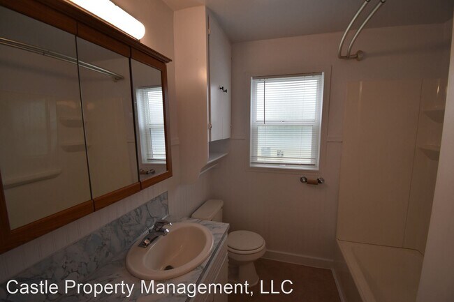 Foto del edificio - 3 br, 1 bath House - 657 W Vine St.