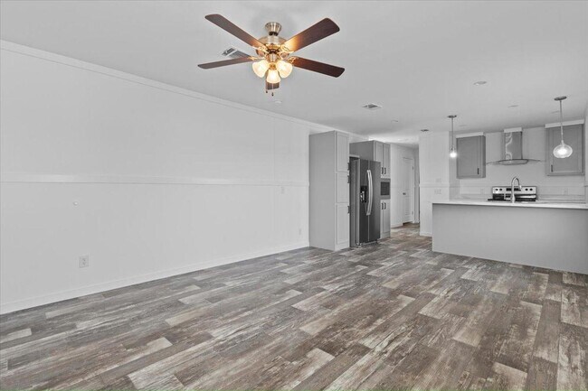 Foto del edificio - 16831 Oak Leaf Ct