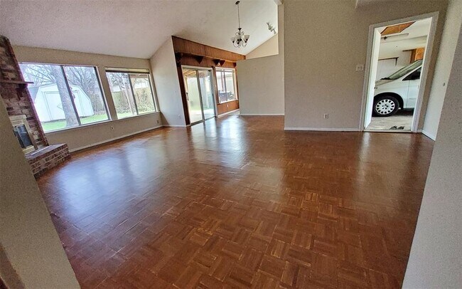 Building Photo - 1131 Woodbridge Ave