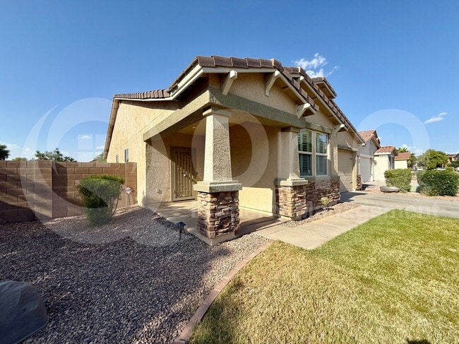 Building Photo - 3690 E Longhorn St