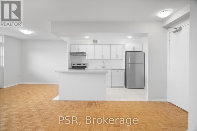 Building Photo - 111-2111 Raglan Ave