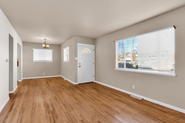 Building Photo - 2200 Fowler St