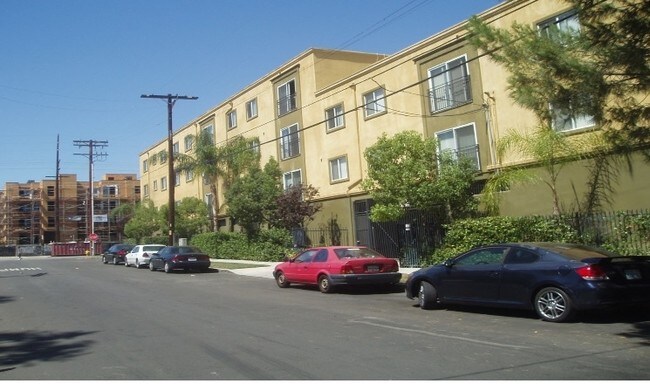Building Photo - Villa Bella Apartments