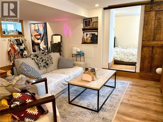 Building Photo - 306 Wexford Ave S