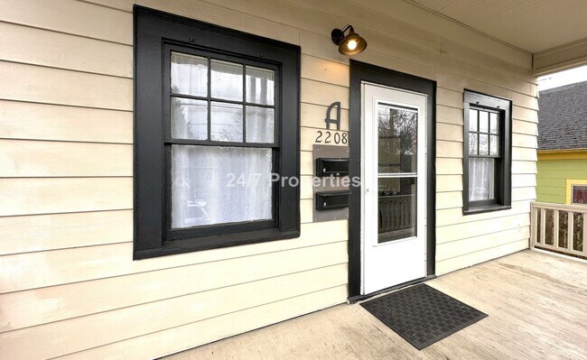 Foto del edificio - Quintessential Portland Living: Renovated ...
