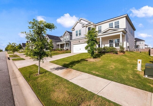 Building Photo - 3580 Hilltop Trl