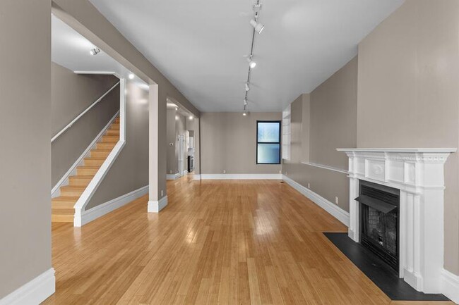 Building Photo - 4133 Laclede Ave