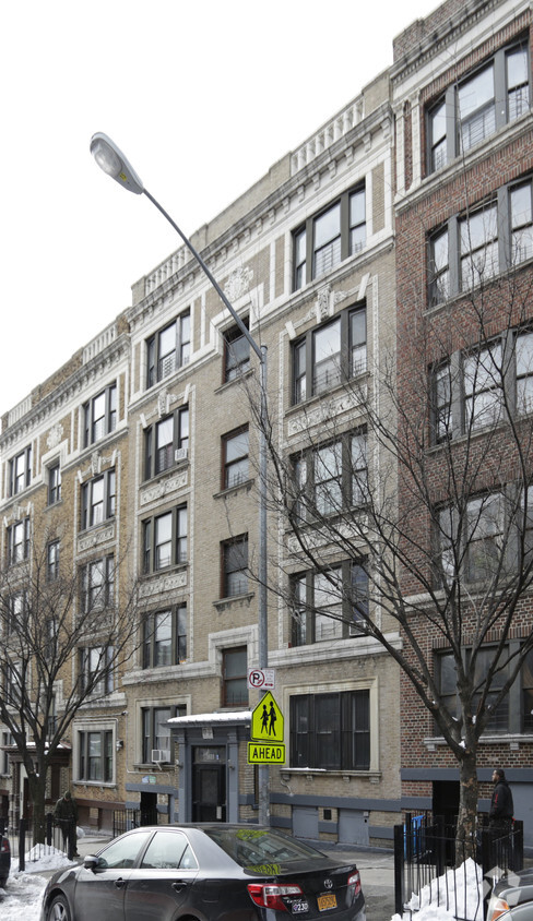 Building Photo - 1909-1915 Andrews Ave