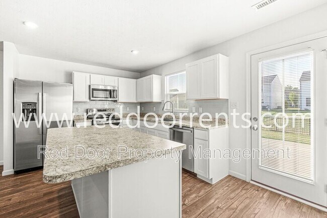Foto del edificio - 8511 Fownes Ln