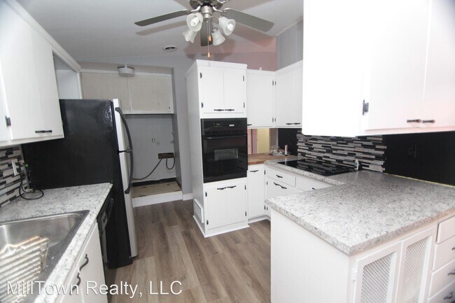 Foto del edificio - 3 br, 1.5 bath House - 1445 Lakewood Dr