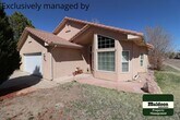 Foto principal - 938 Cedarcrest Dr.