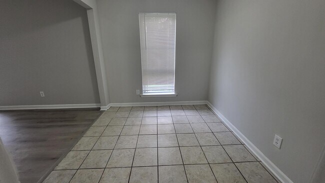 Foto del edificio - 3823 Rainford Dr