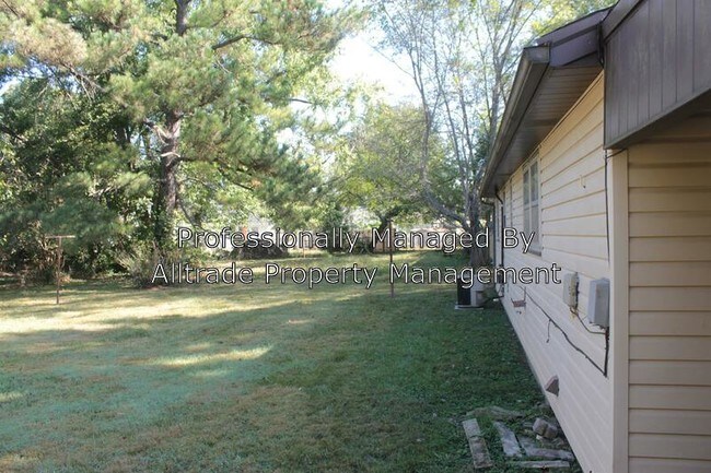 Building Photo - 13912 Petwood Blvd