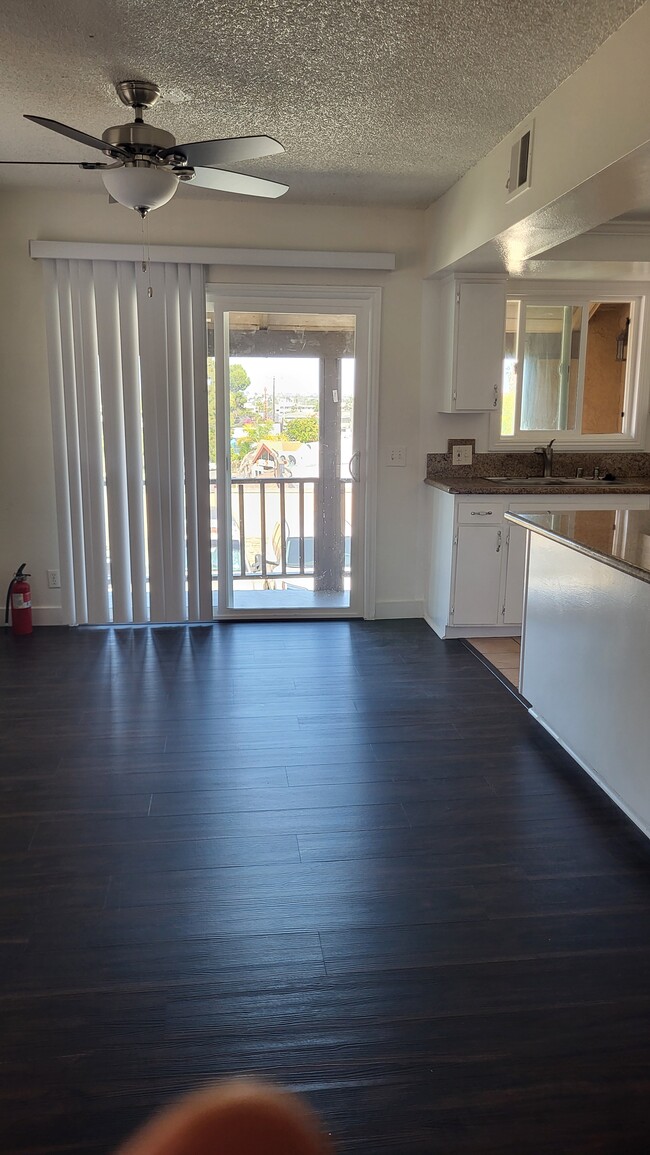 Foto del edificio - 26214 President Ave