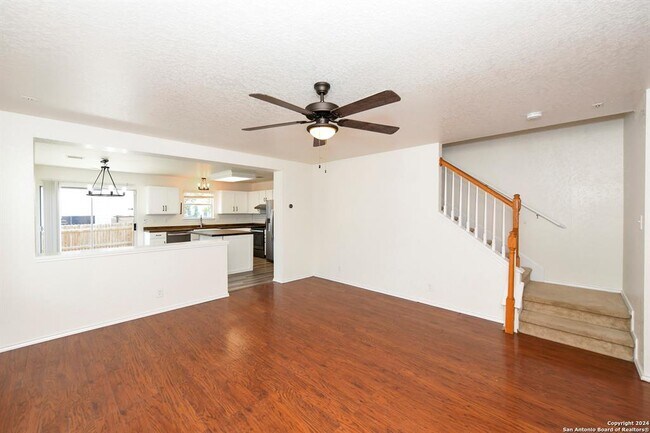 Foto del edificio - 16134 Branching Oaks