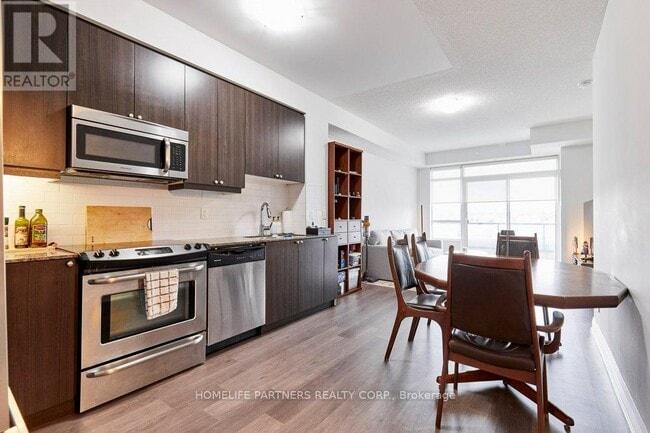 Building Photo - 35 Fontenay Ct
