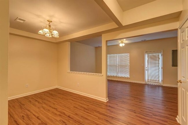 Foto del edificio - 332 Furlong View Ct