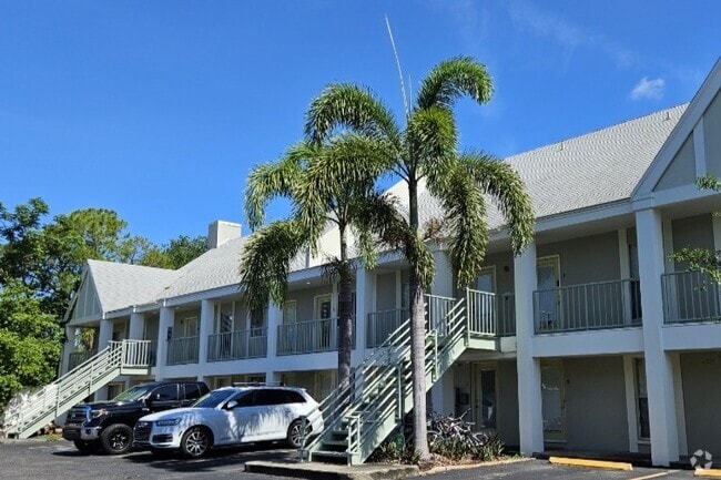 Building Photo - Westhaven Residence