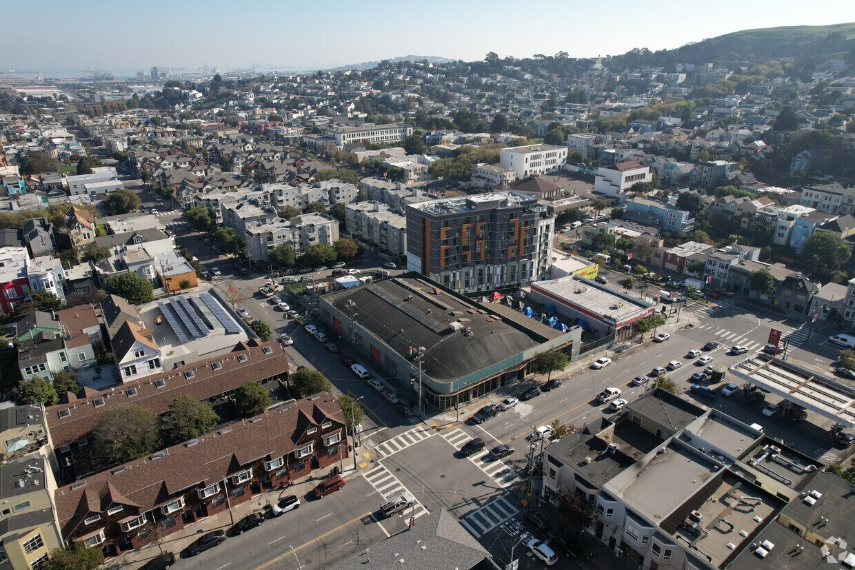 La construcción de diciembre de 2021 - 1515 S Van Ness Ave