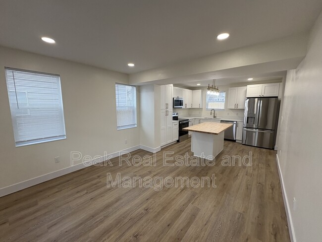 Building Photo - 2020 Towner Ave SW