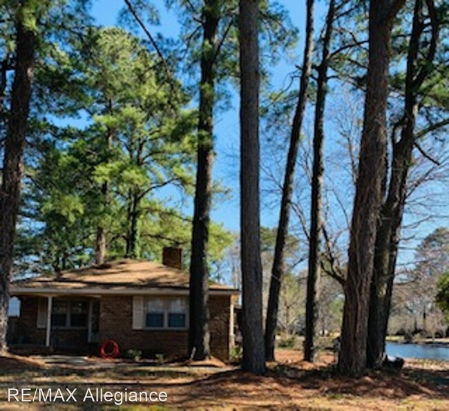 Foto del edificio - 3 br, 1 bath House - 346 W. MCGINNIS CIRCLE