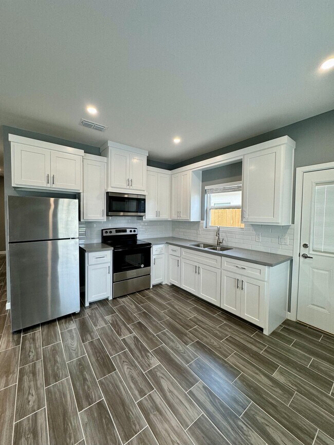 Foto del edificio - 3004 W Driftwood St