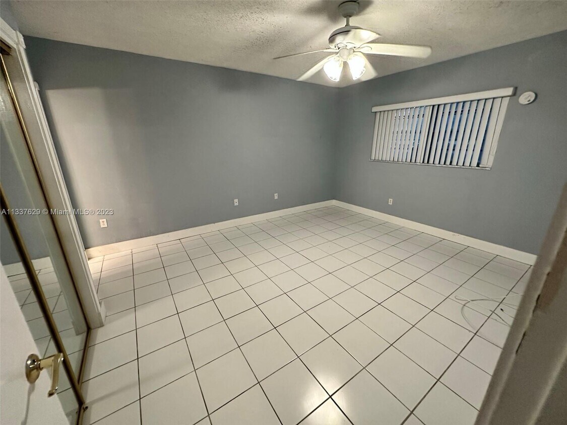 2820 NE 201st Terrace Unit F104, Aventura, FL 33180 Condo for Rent in