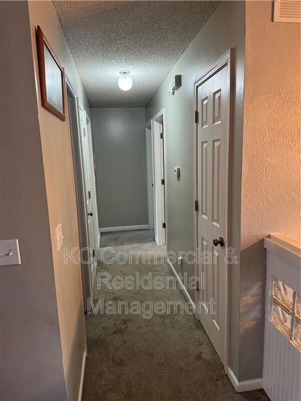 Building Photo - 8415 NE 110th Terrace