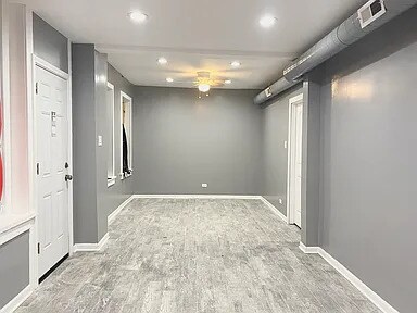 Foto del edificio - 2862 W Belden Ave