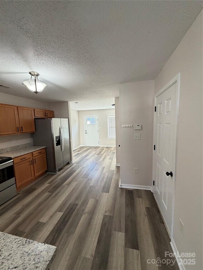 Foto del edificio - 140 Locomotive Ln