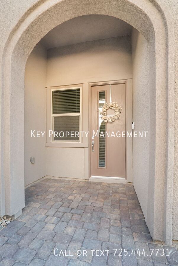 Foto del edificio - Single Story 3 Bedroom Home in Sky Canyon ...