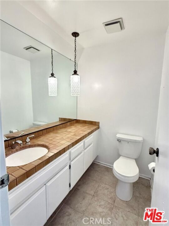 Foto del edificio - 10740 National Blvd