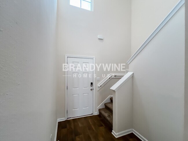 Foto del edificio - 5649 Falcon St W