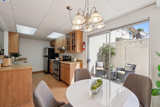 Building Photo - 1504 137th Ave