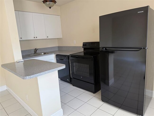 Foto del edificio - 1219 NE 14th Ave