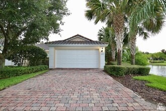 Building Photo - 12223 Pescara Ln