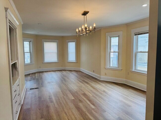 Foto del edificio - 19 Bellingham Ave