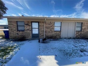Building Photo - 301 Bonnie Ln