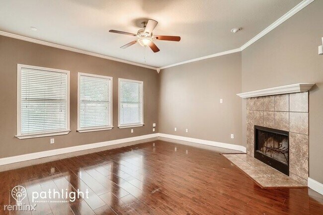 Foto del edificio - 4 br, 2.5 bath House - 3256 Guadaloupe UNIT