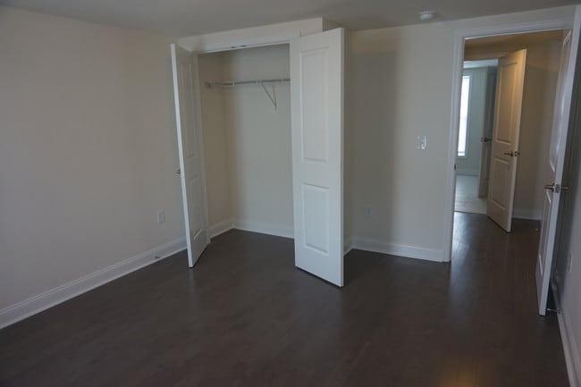 Building Photo - 4742 Umbria Street