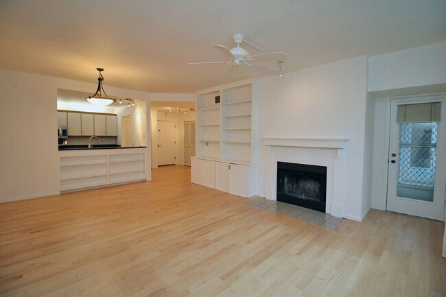 Foto del edificio - 1710 S Harbor Way