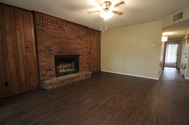 Foto del edificio - 6802 Jackson St